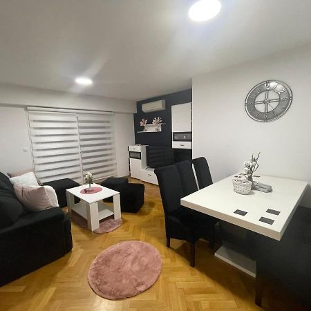 Apartmani Marcetic 슬라본스키브로드 외부 사진