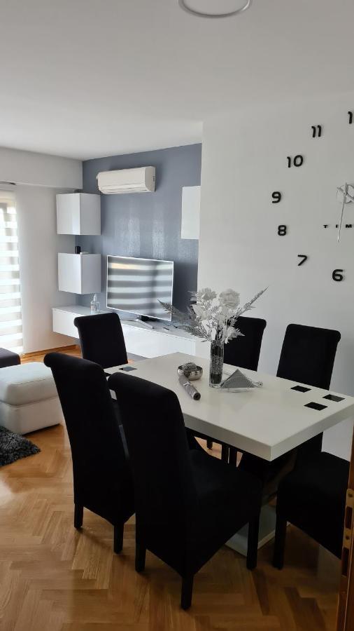 Apartmani Marcetic 슬라본스키브로드 외부 사진