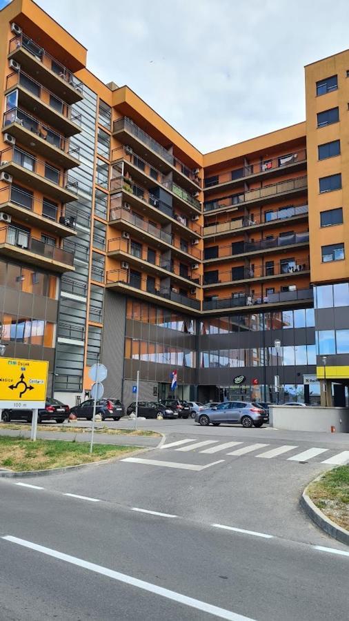 Apartmani Marcetic 슬라본스키브로드 외부 사진