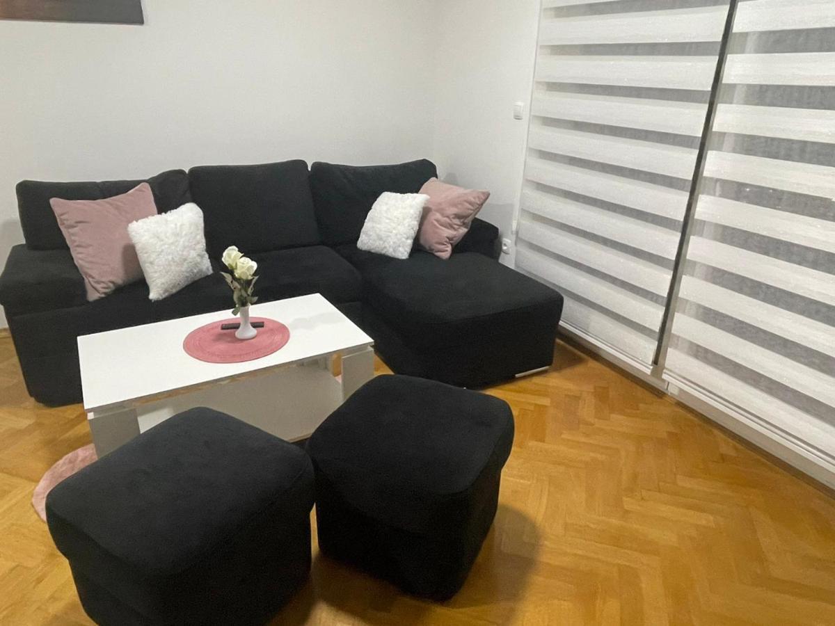 Apartmani Marcetic 슬라본스키브로드 외부 사진